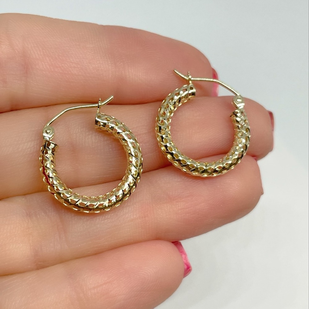 14k Polished Mesh Hoop Earrings , Size 13 x 3 millimeters